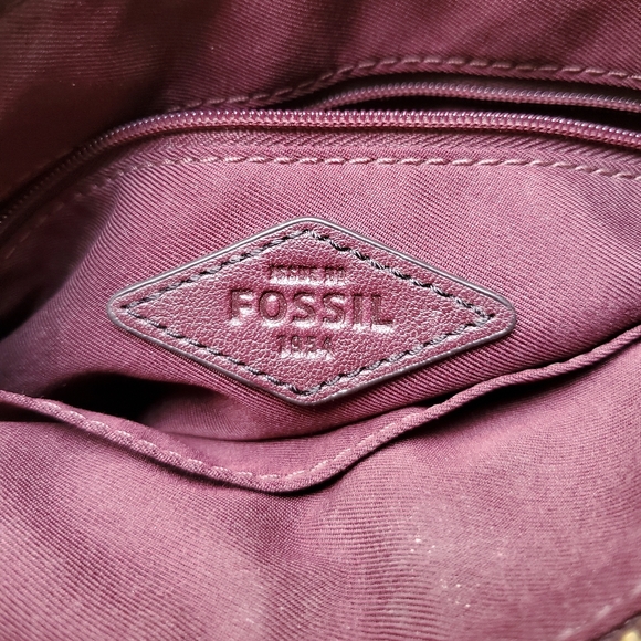 Fossil Leather Purse - Picture 11 of 11